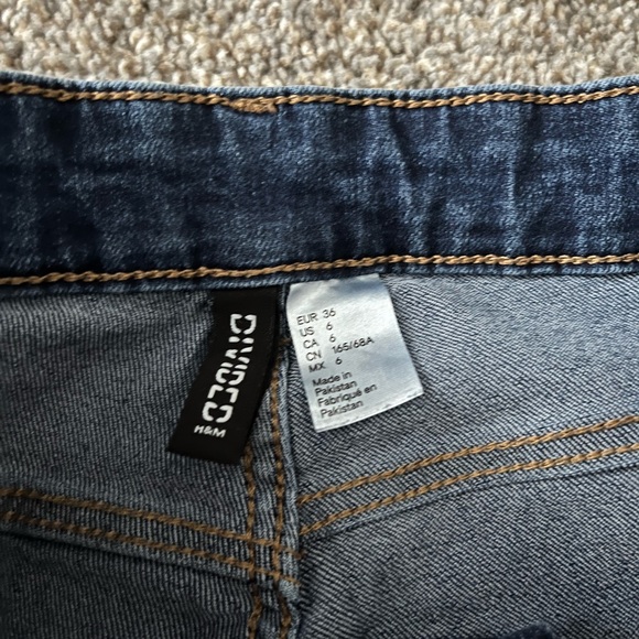EUC Jeans - Picture 3 of 6